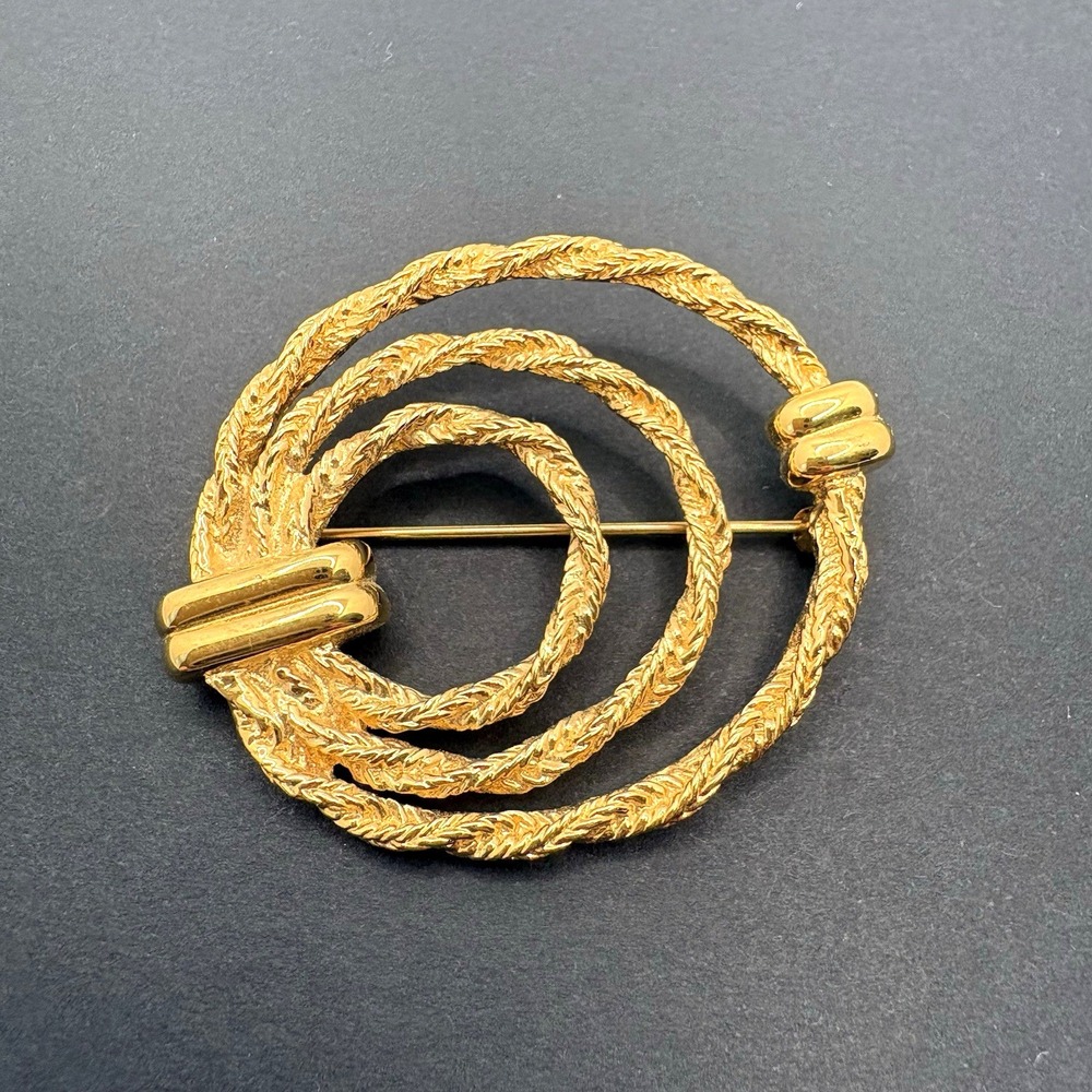 Vintage Monet Triple Rope Circles Shiny & Textured Gold Tone‎ Brooch 80s Retro